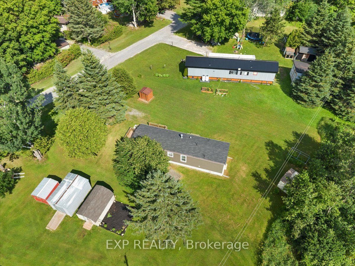 114 Harold Valley Drive photo 2