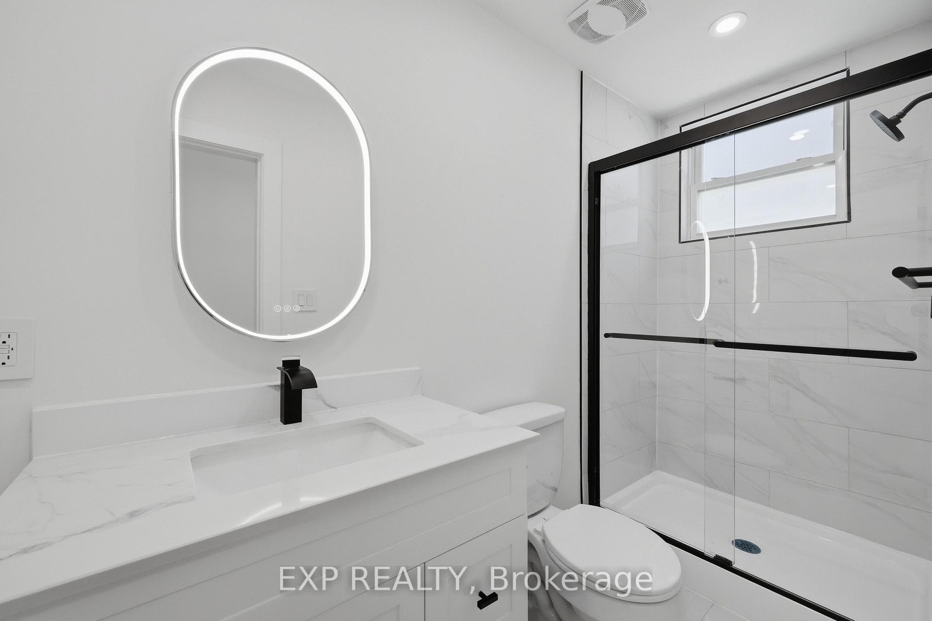 571 Elizabeth Street photo 18