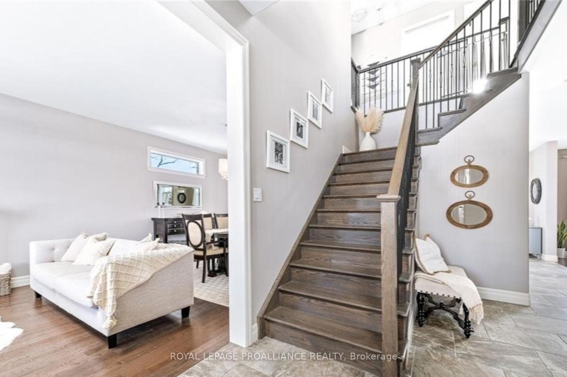 39 Vertis Court photo 5