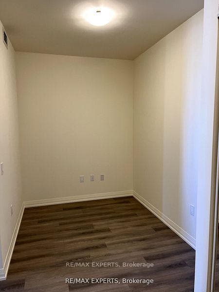 9000 Jane Street Unit 1525 photo 8