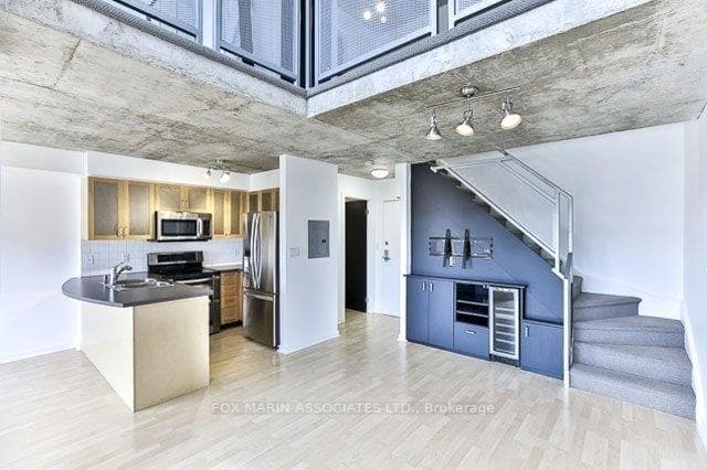 800 King Street Unit 416 photo 1