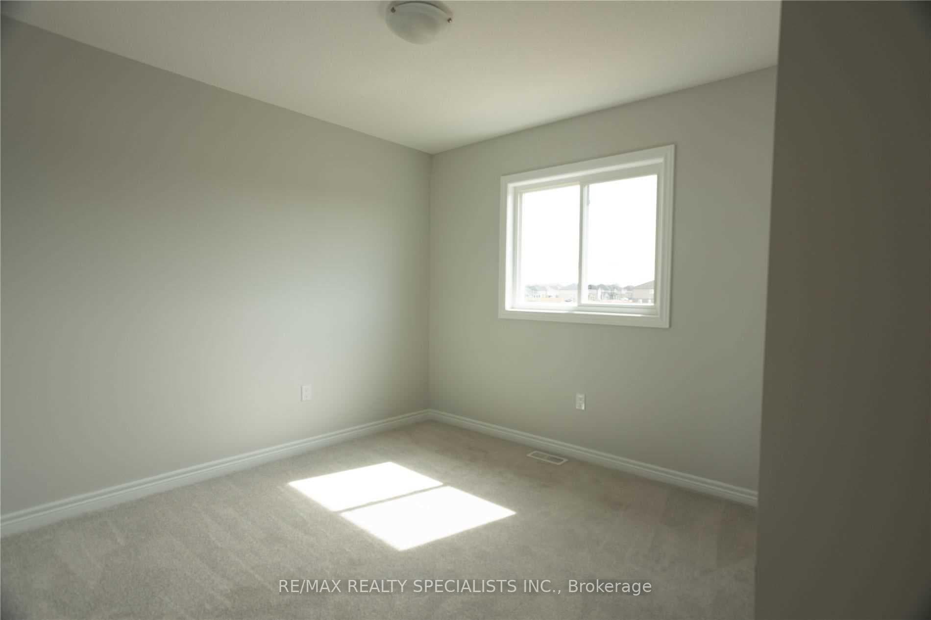 119 SYCAMORE Street photo 14