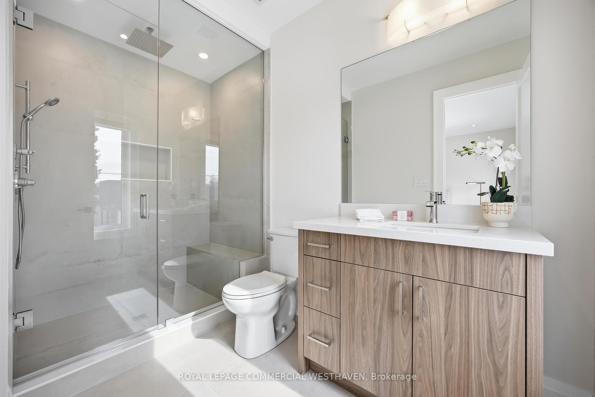 98 Charleswood Drive photo 17
