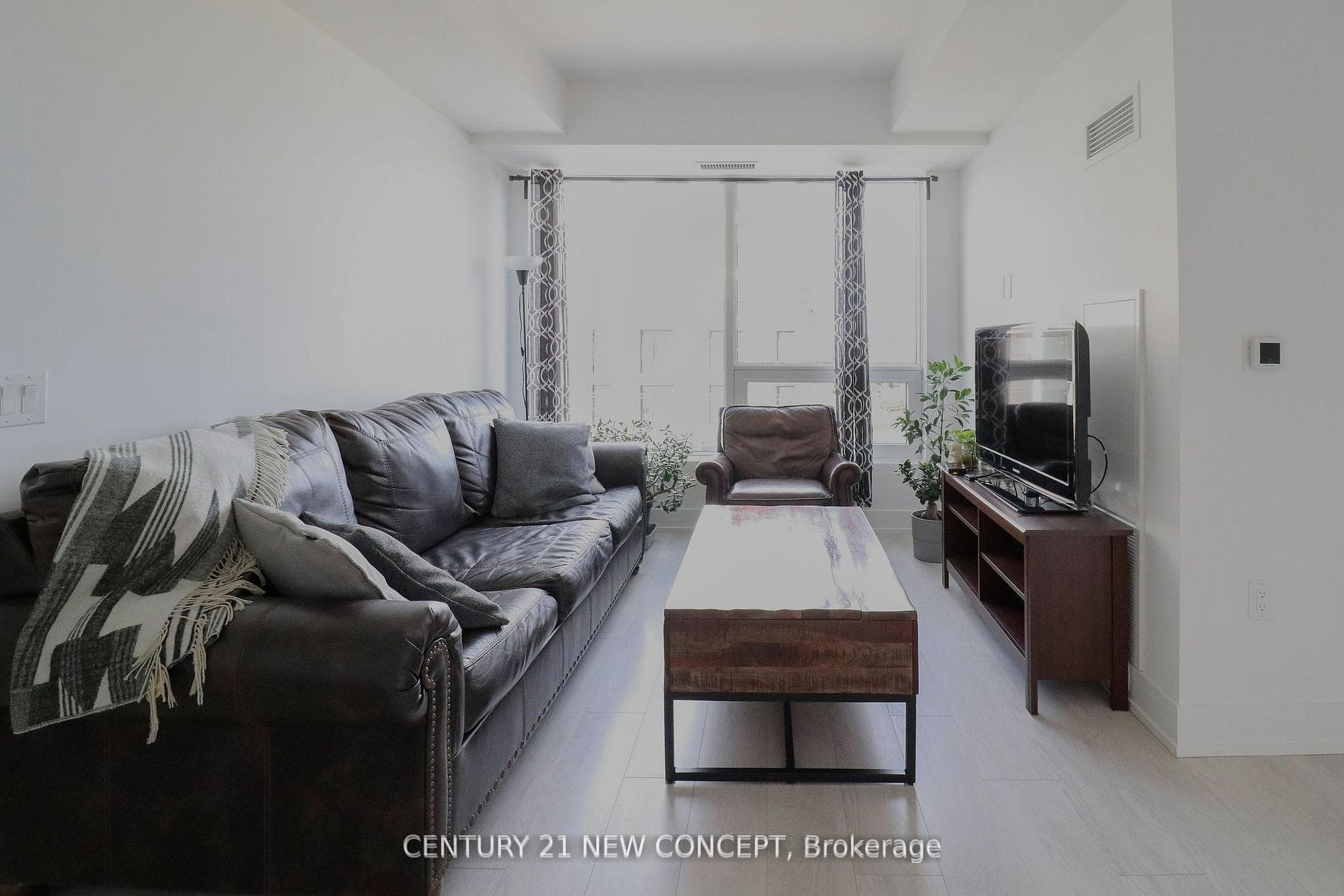 2450 Old Bronte Road Unit 505 photo 7