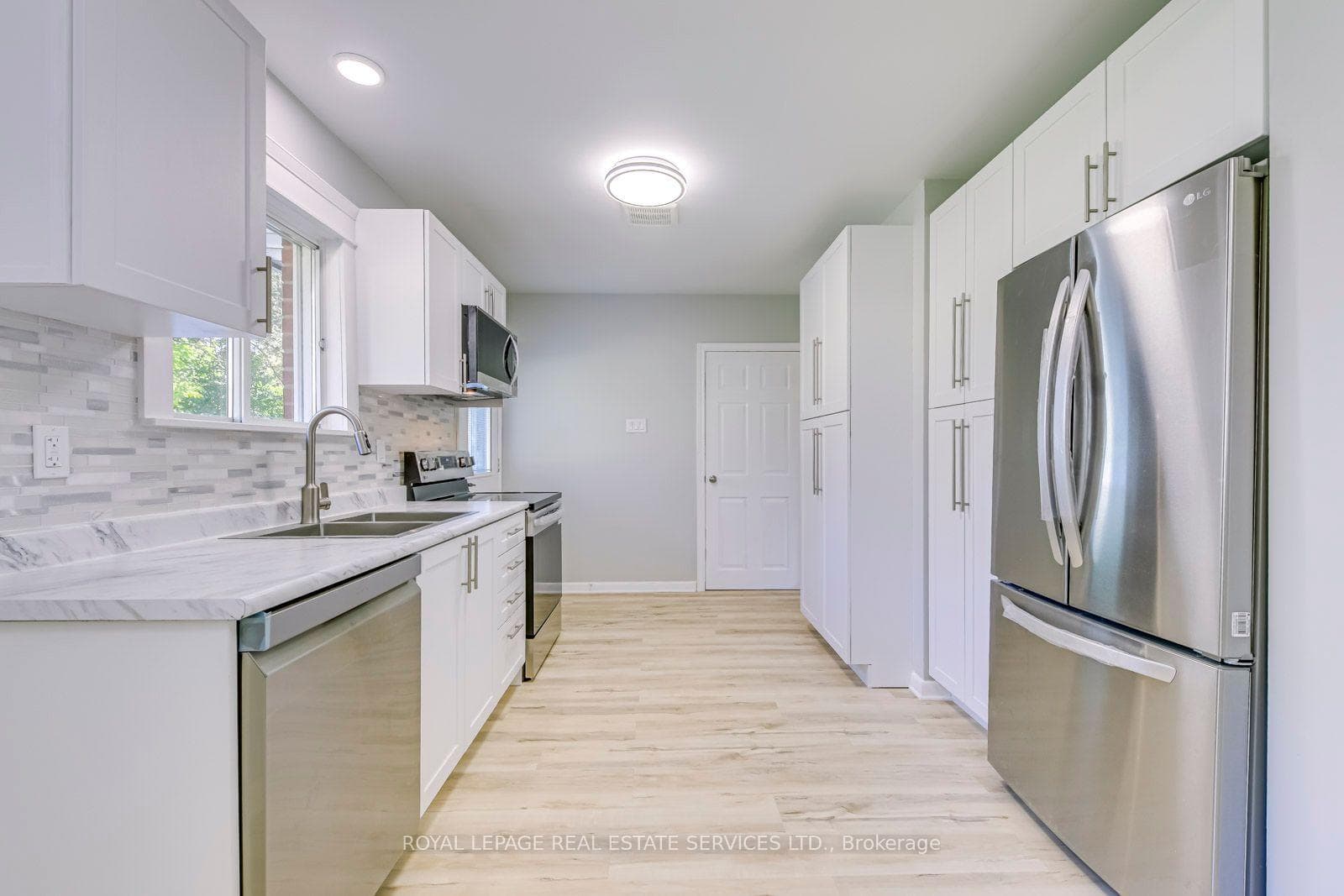 27 Theodore Drive photo 10