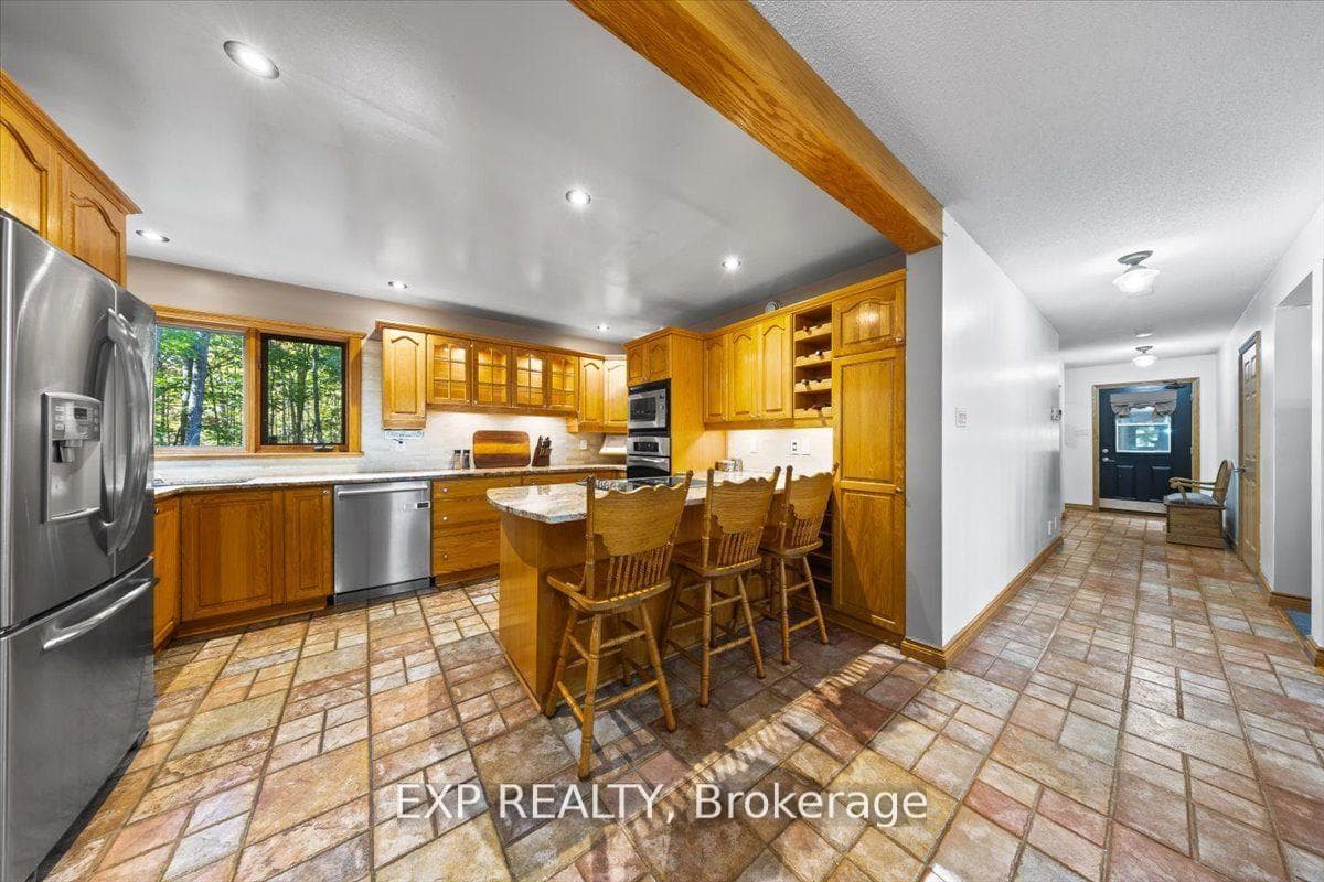 325 Haskins Road photo 9