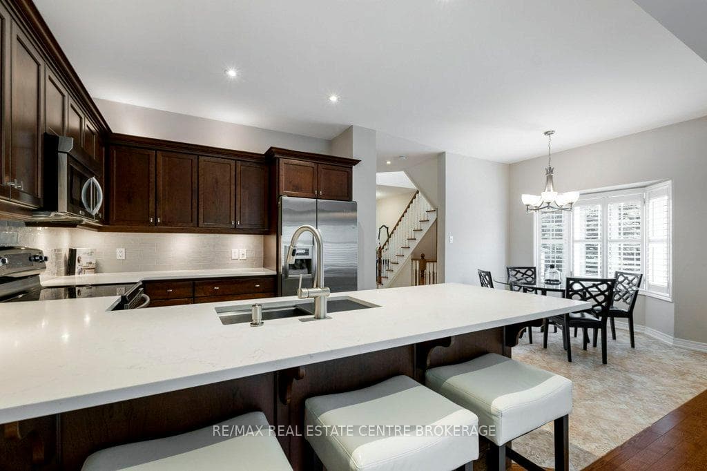 4028 ALEXAN Crescent photo 12