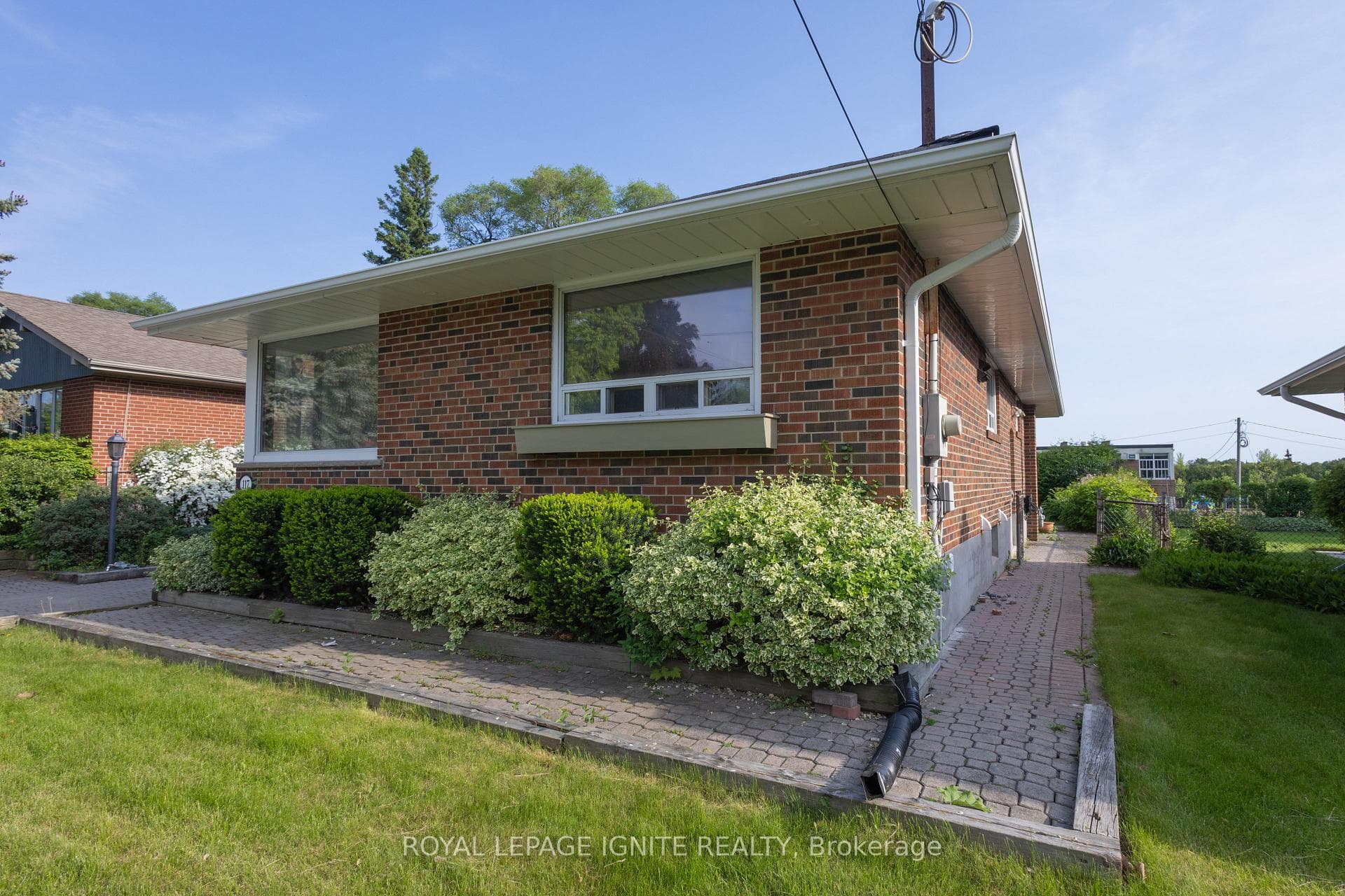 117 Wyndcliff Crescent Unit Bsmt photo 1