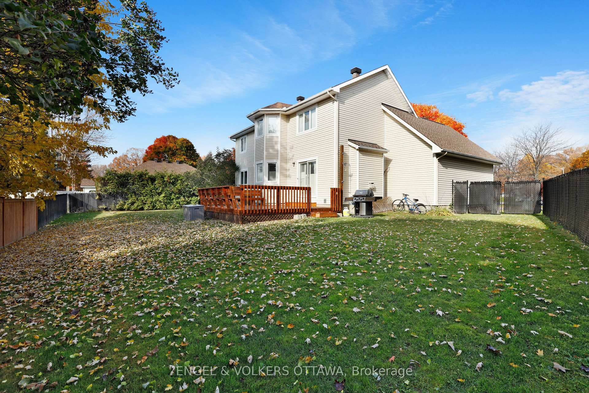 8 Mary Hill Crescent photo 44