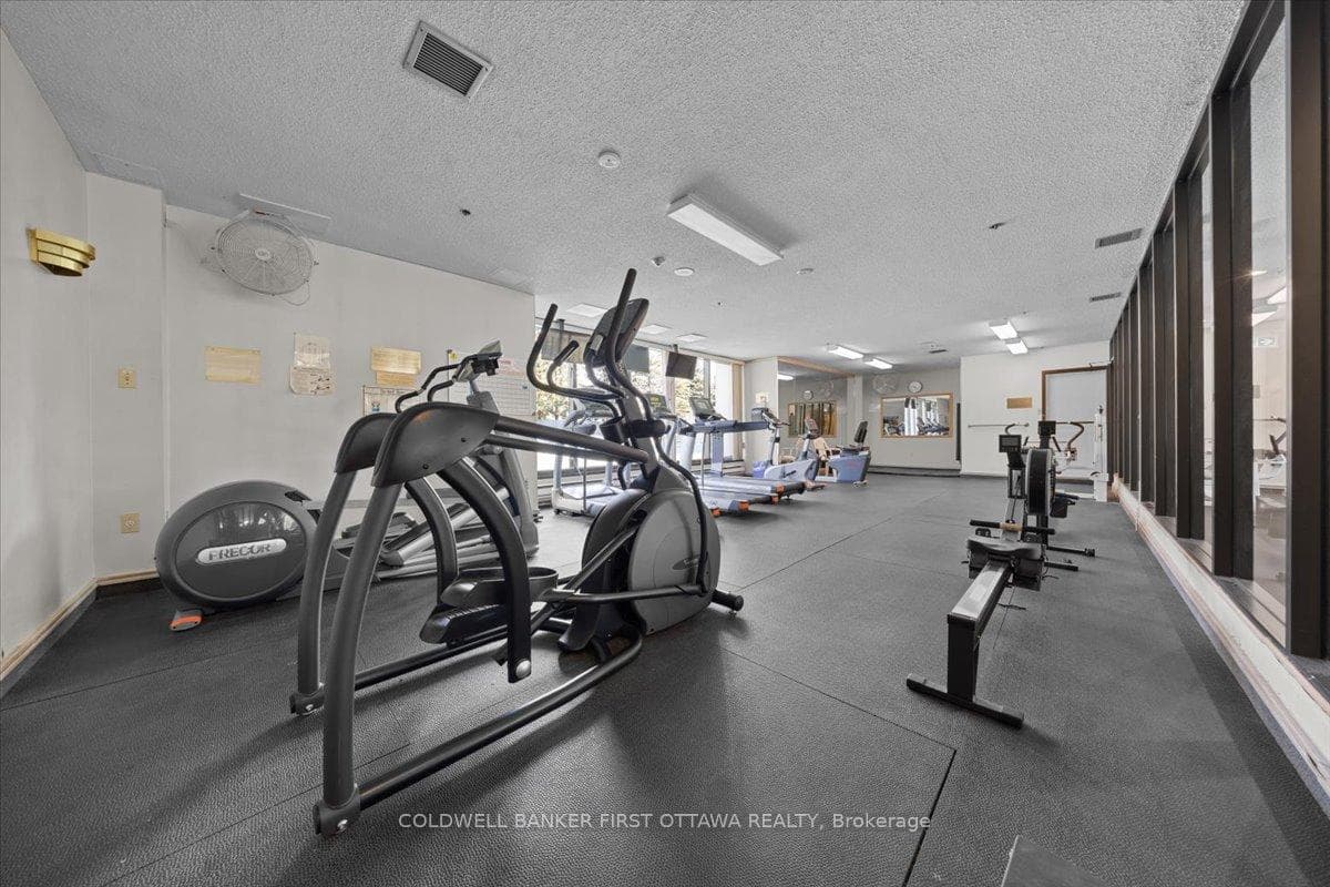 1510 Riverside Drive Unit 606 photo 35