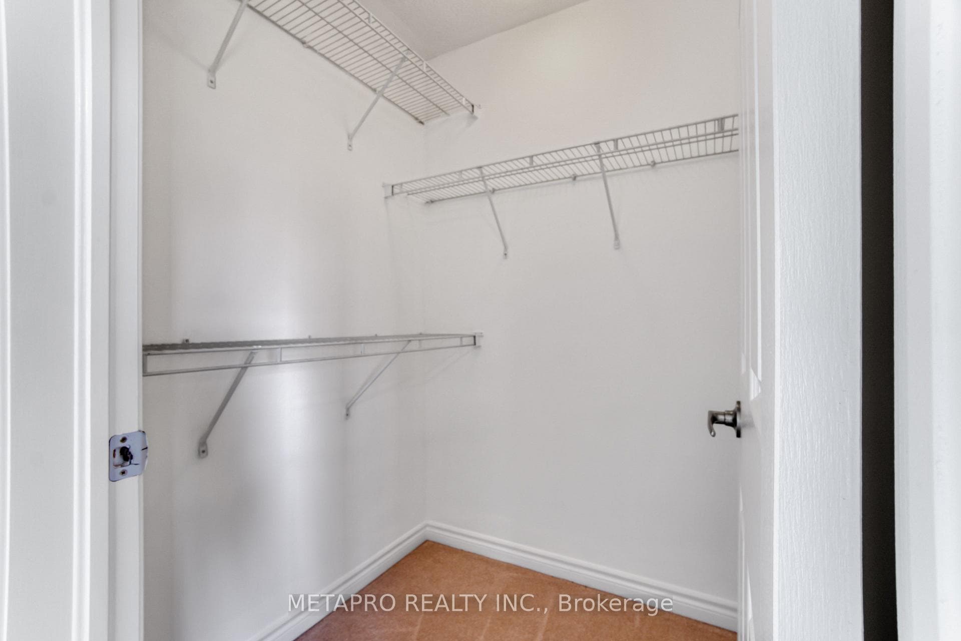72 Bannister Crescent photo 29