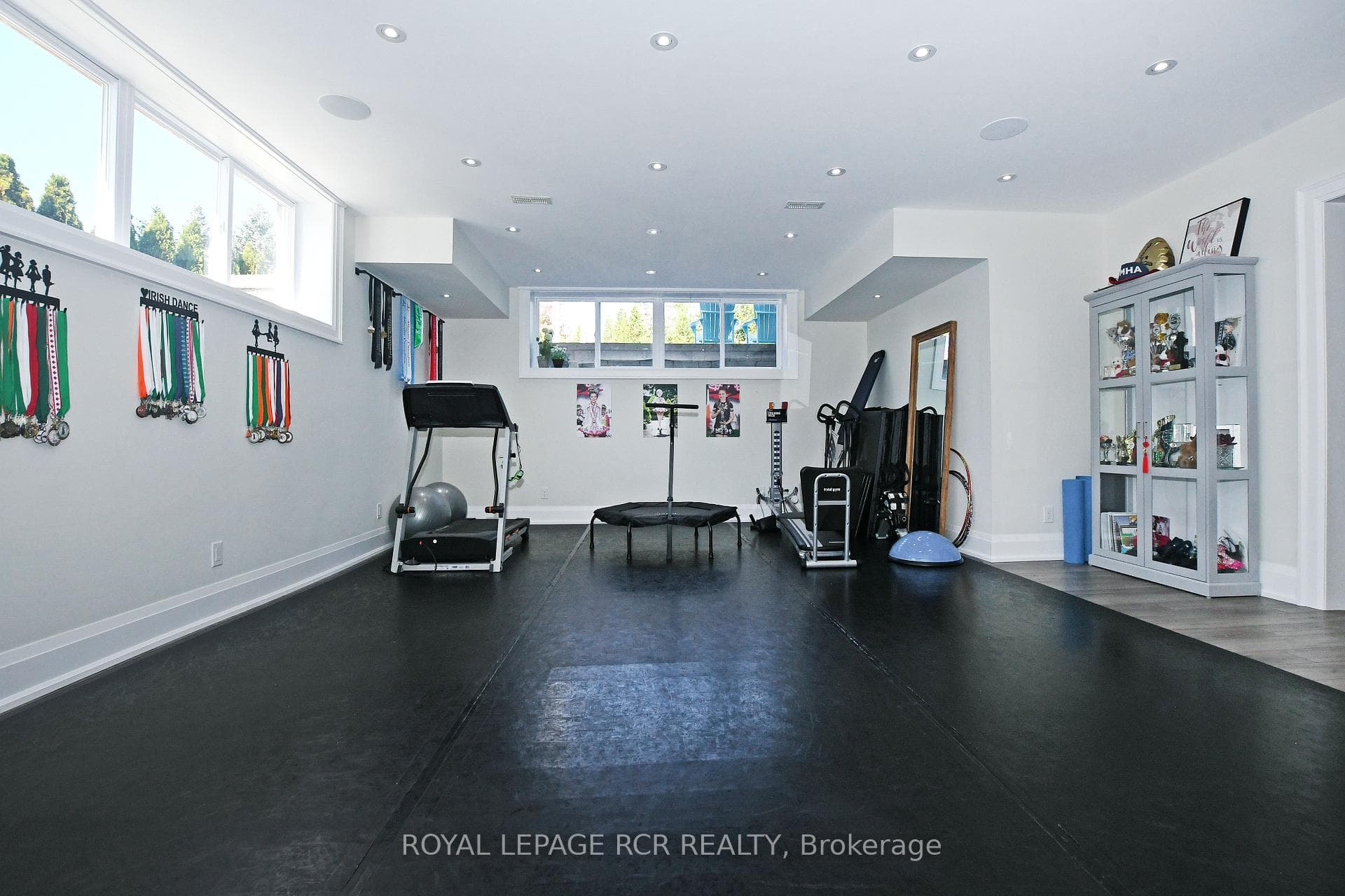 56 Stonegate Street photo 34