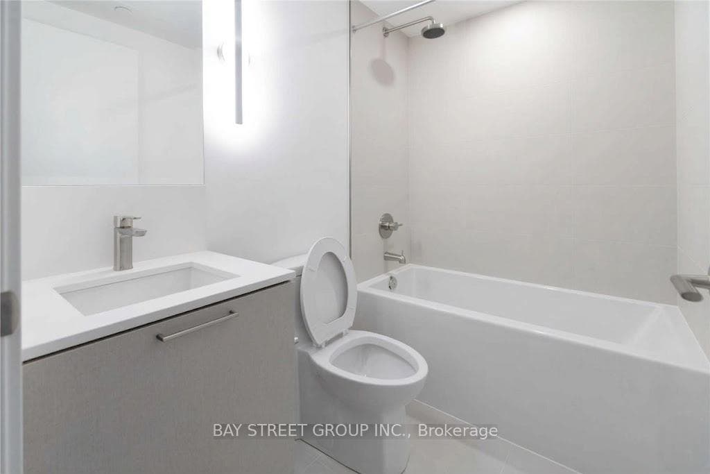 19 Western Battery Road Unit 2207 photo 10