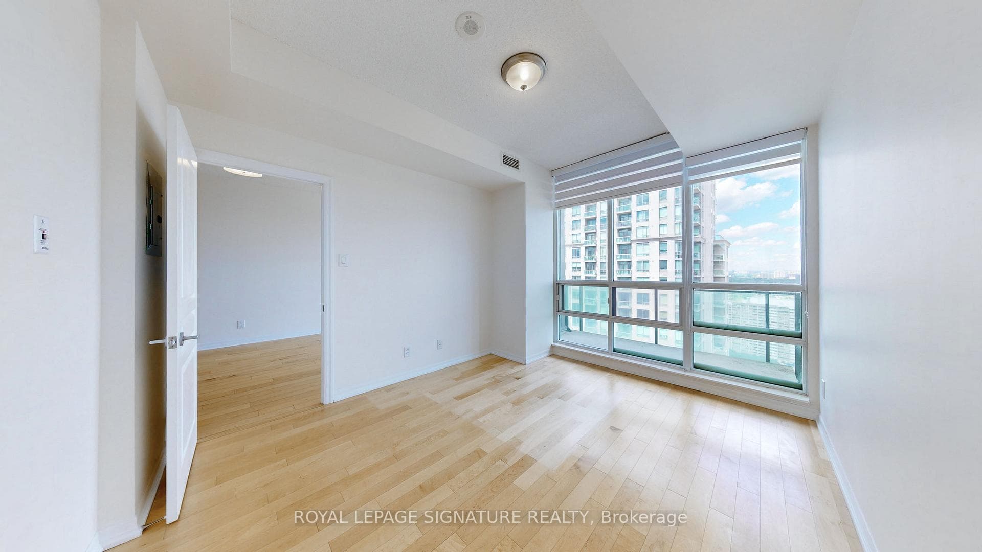 12'8FT X 10'3FT Spacious Bedroom