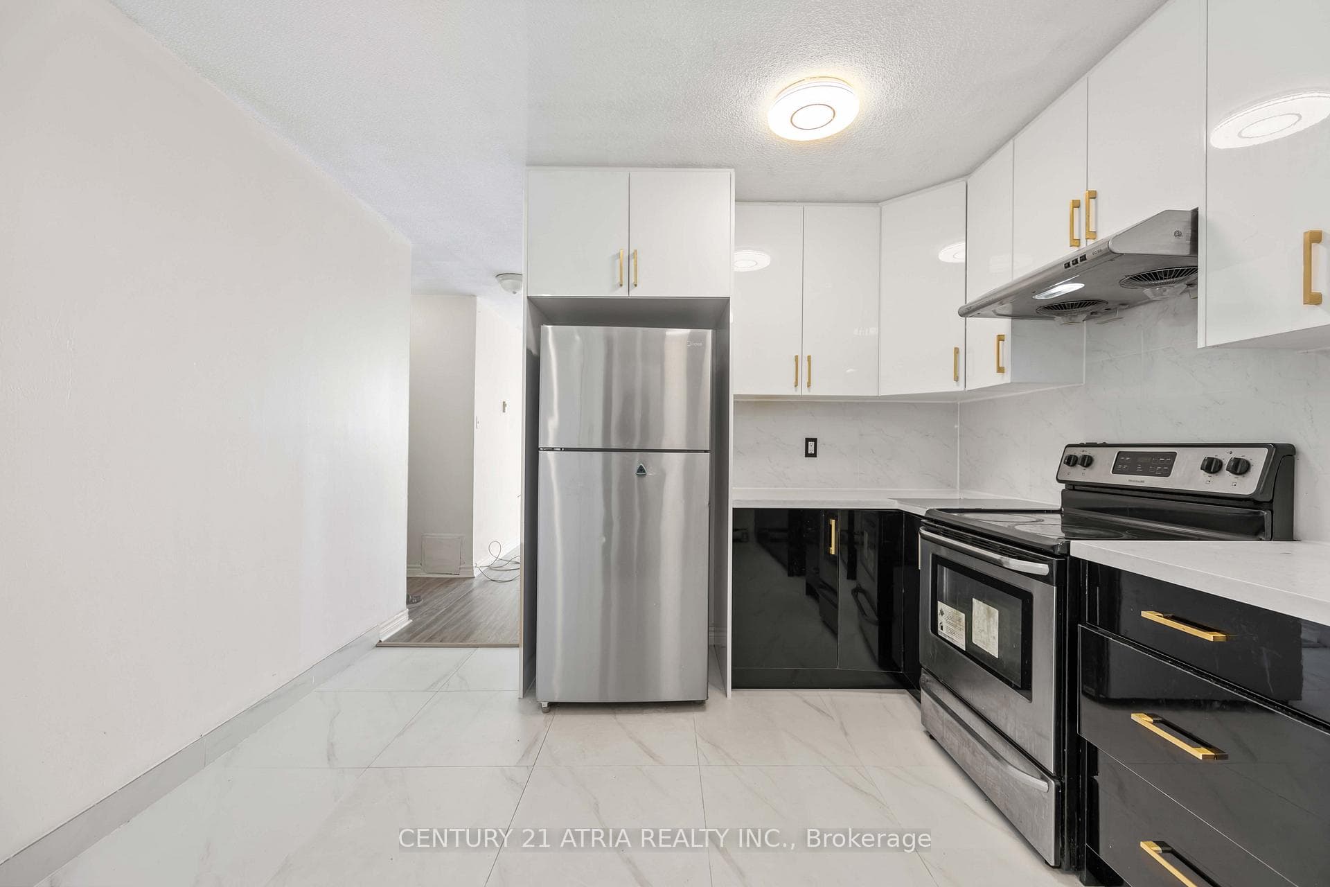 40 Sunny Glenway Unit 207 photo 4