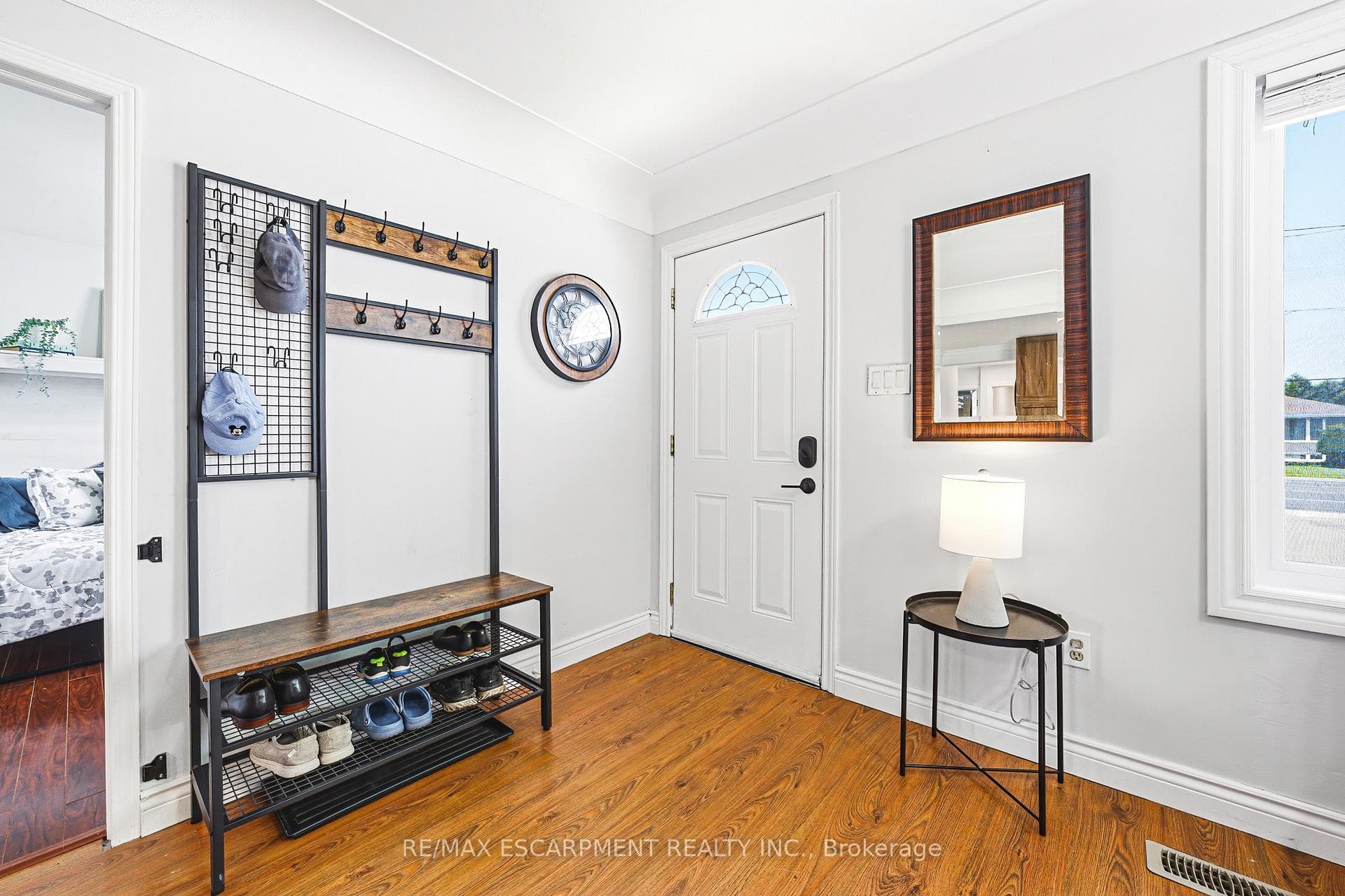 546 Mohawk Road photo 3