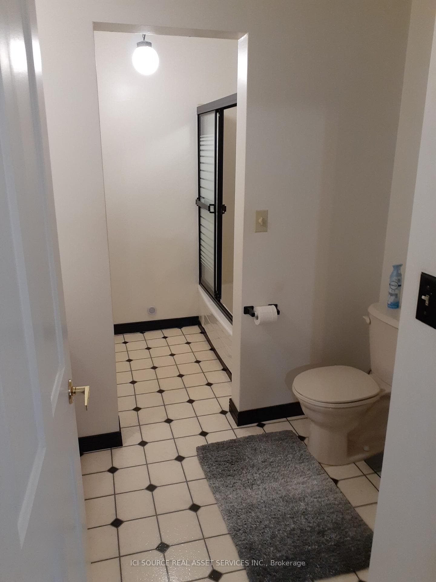 167 Foundry Street photo 13