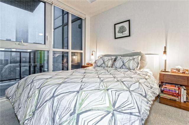 28 Ted Rogers Way Unit 2707 photo 5