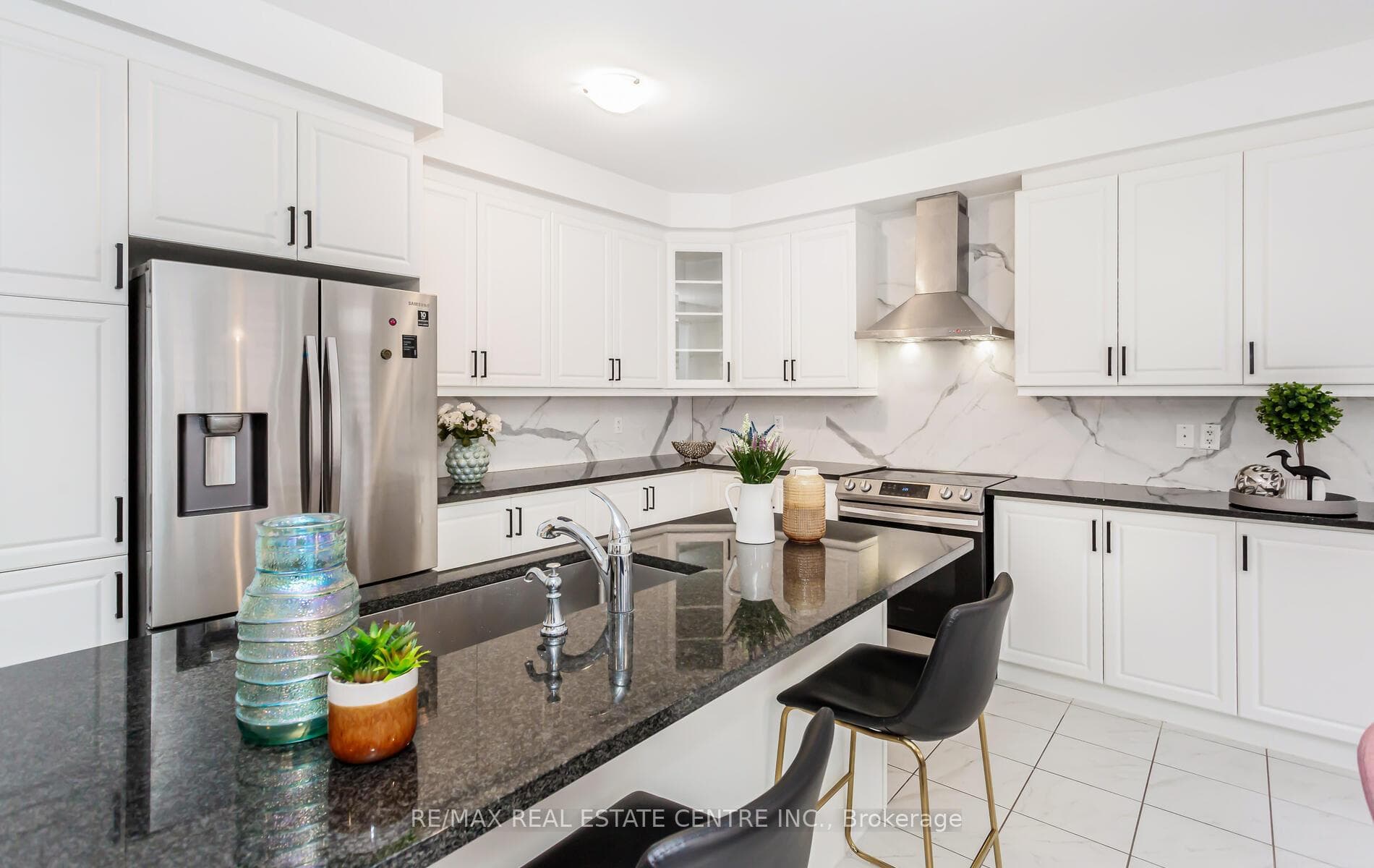 9 Brenscombe Road photo 17