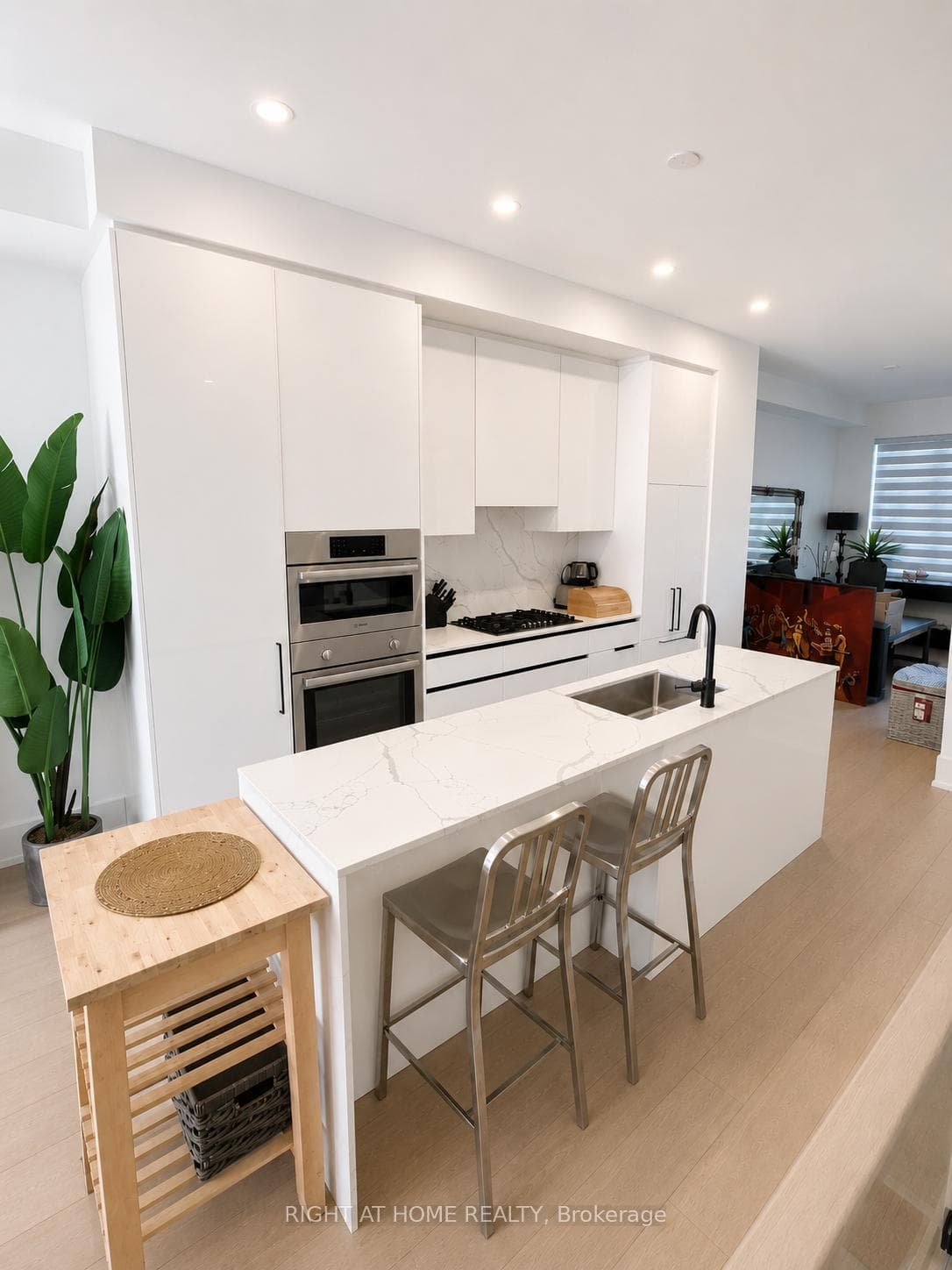 10 Lou Parsons Way Unit 3 photo 5