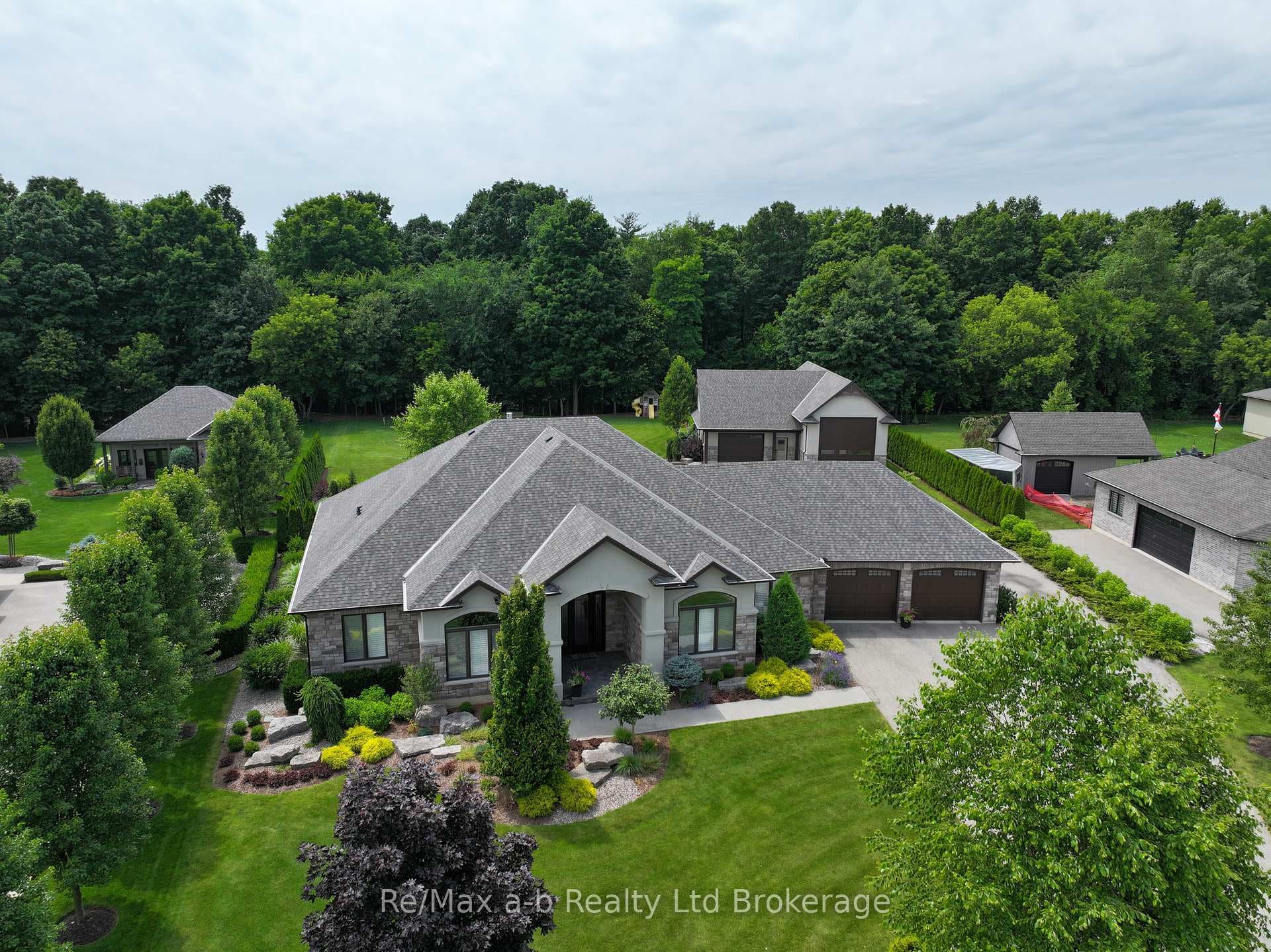 60 Otterview Drive photo 1