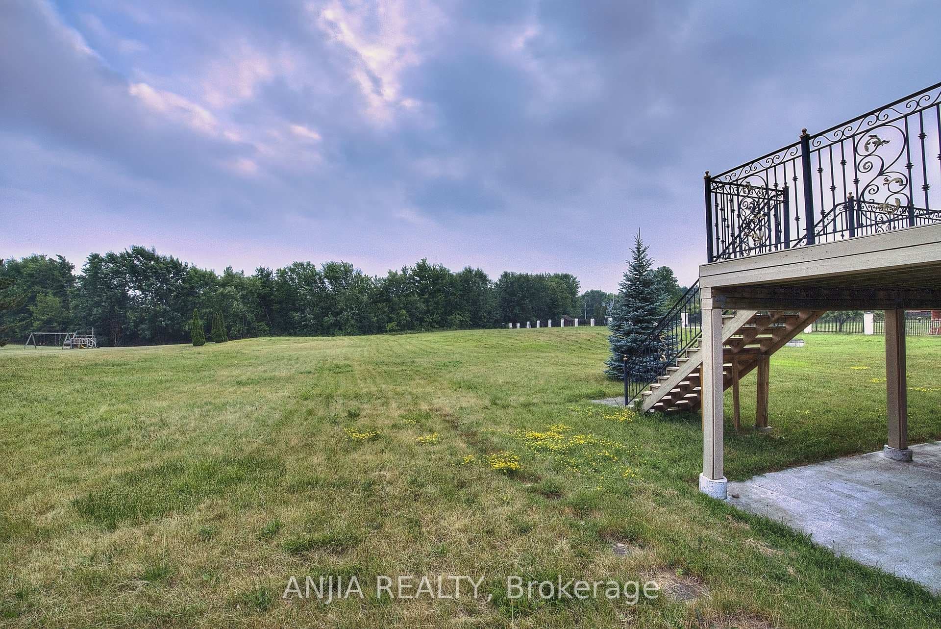 44 Bellini Avenue photo 8