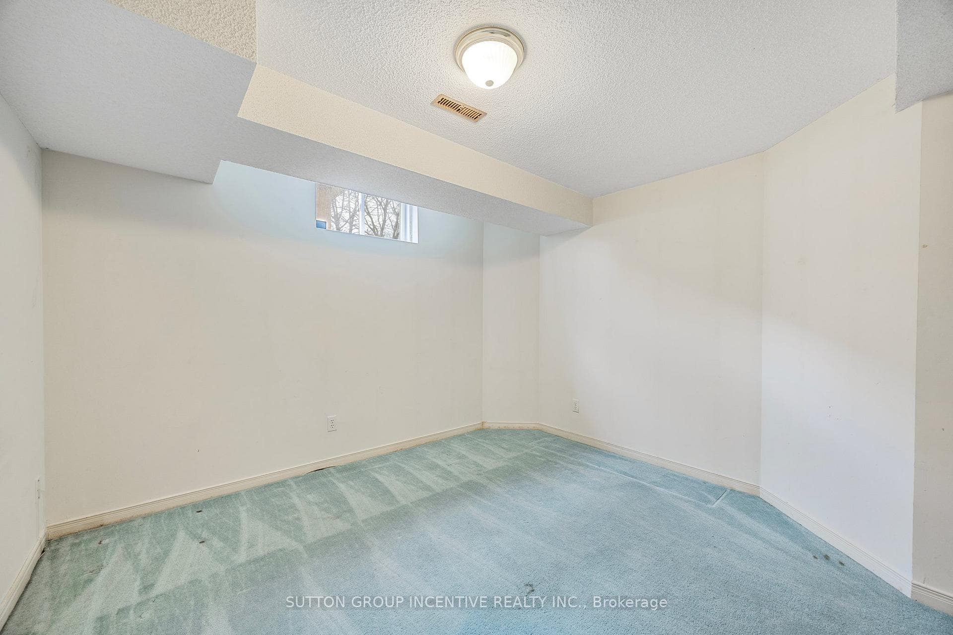 169 Livingstone Street photo 36