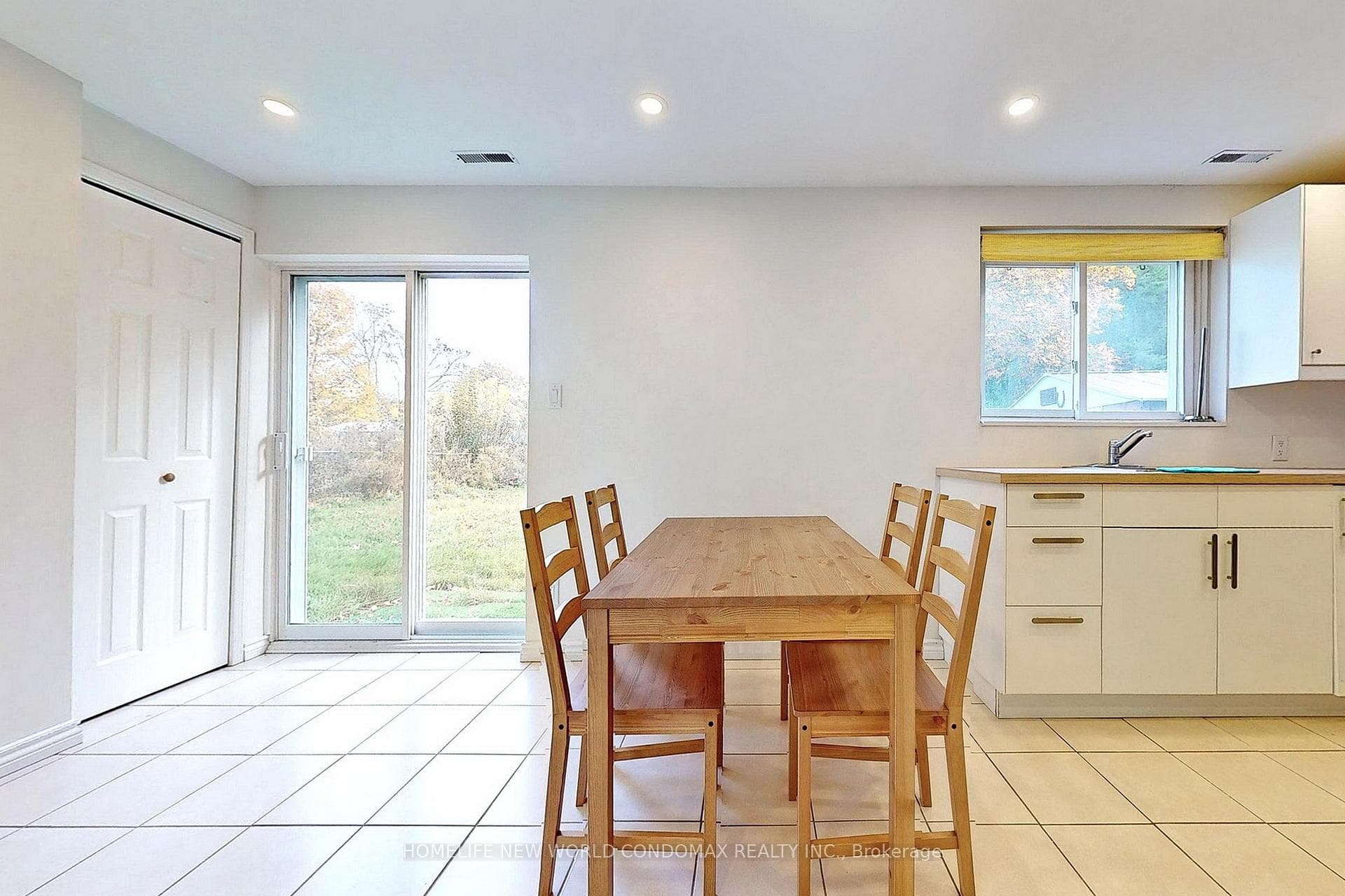 15 Banff Drive photo 31