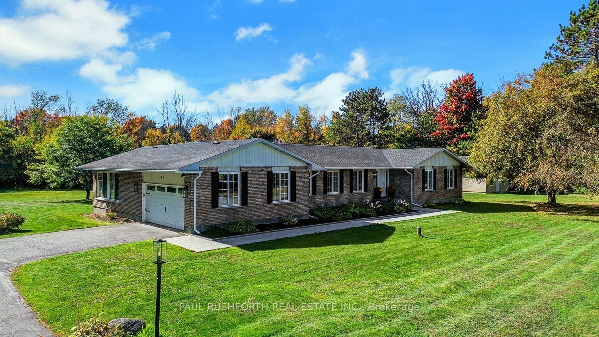 15 Richland - paved driveway + interlock walkway