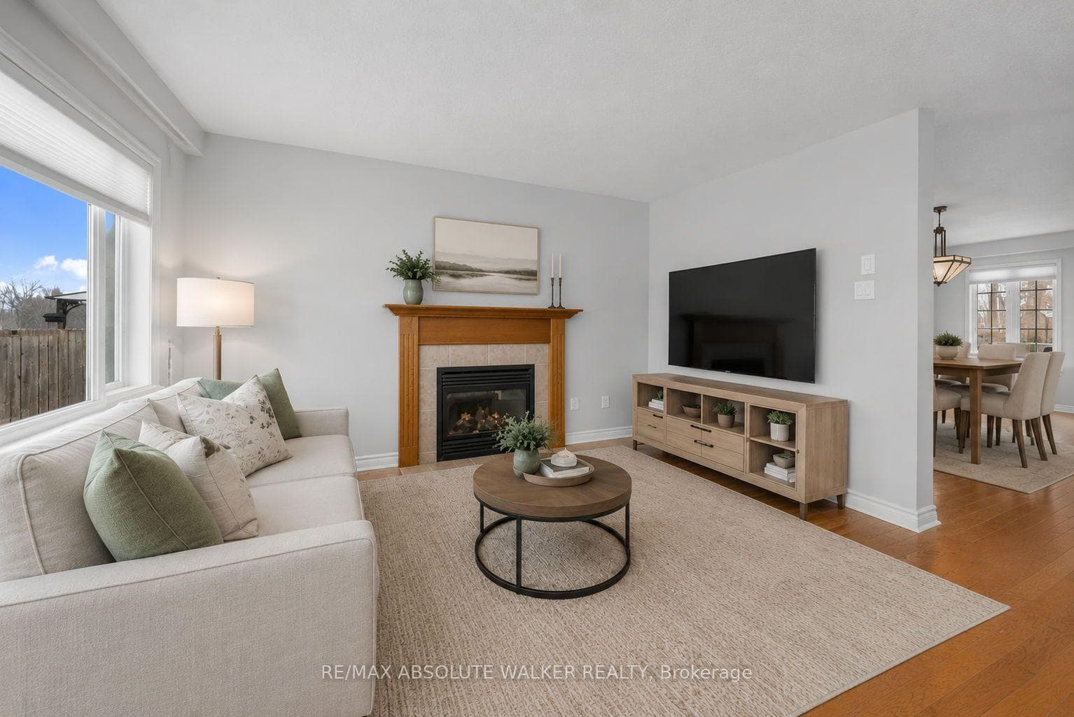 2351 Glandriel Crescent photo 12