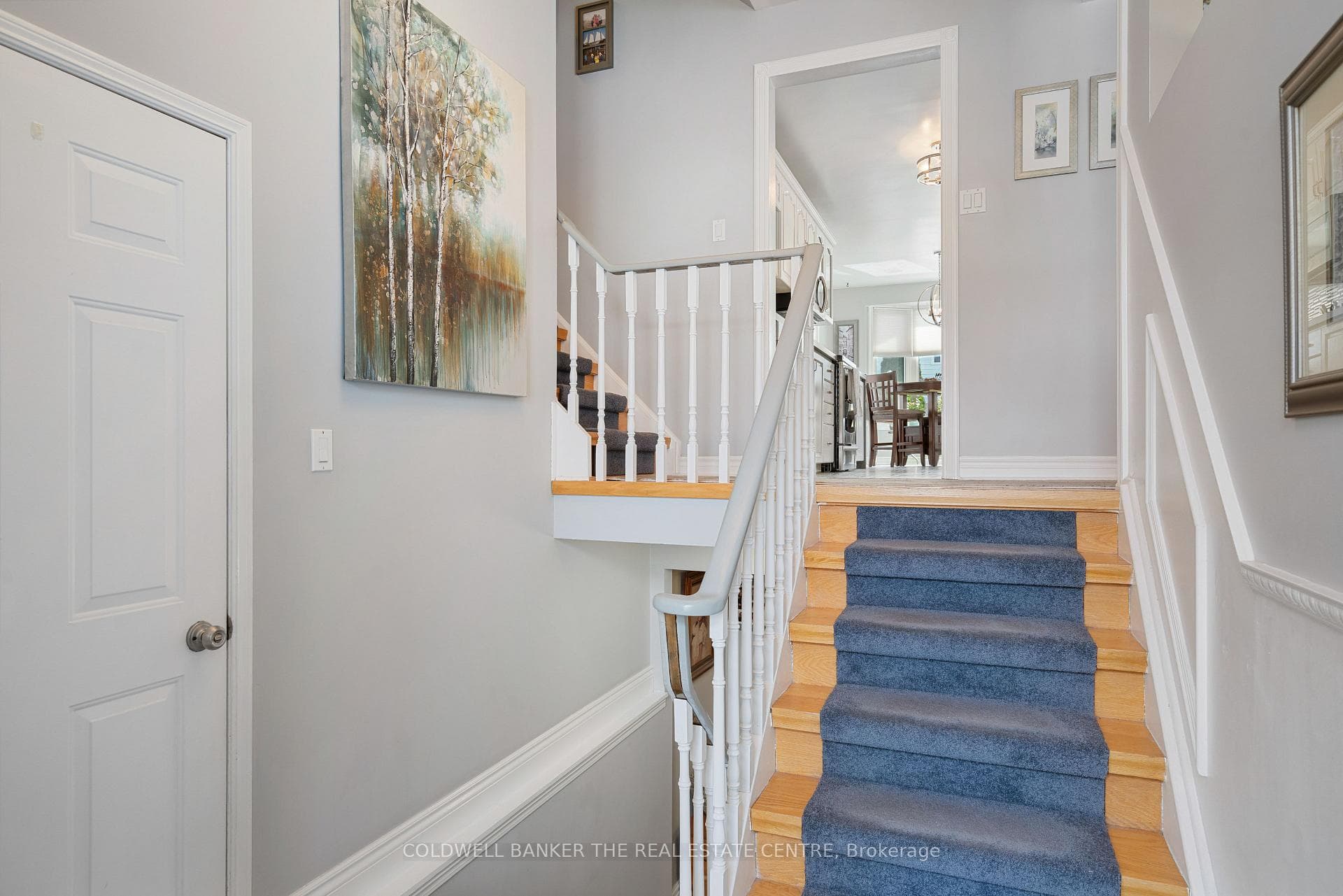 11 Castille Crescent photo 2