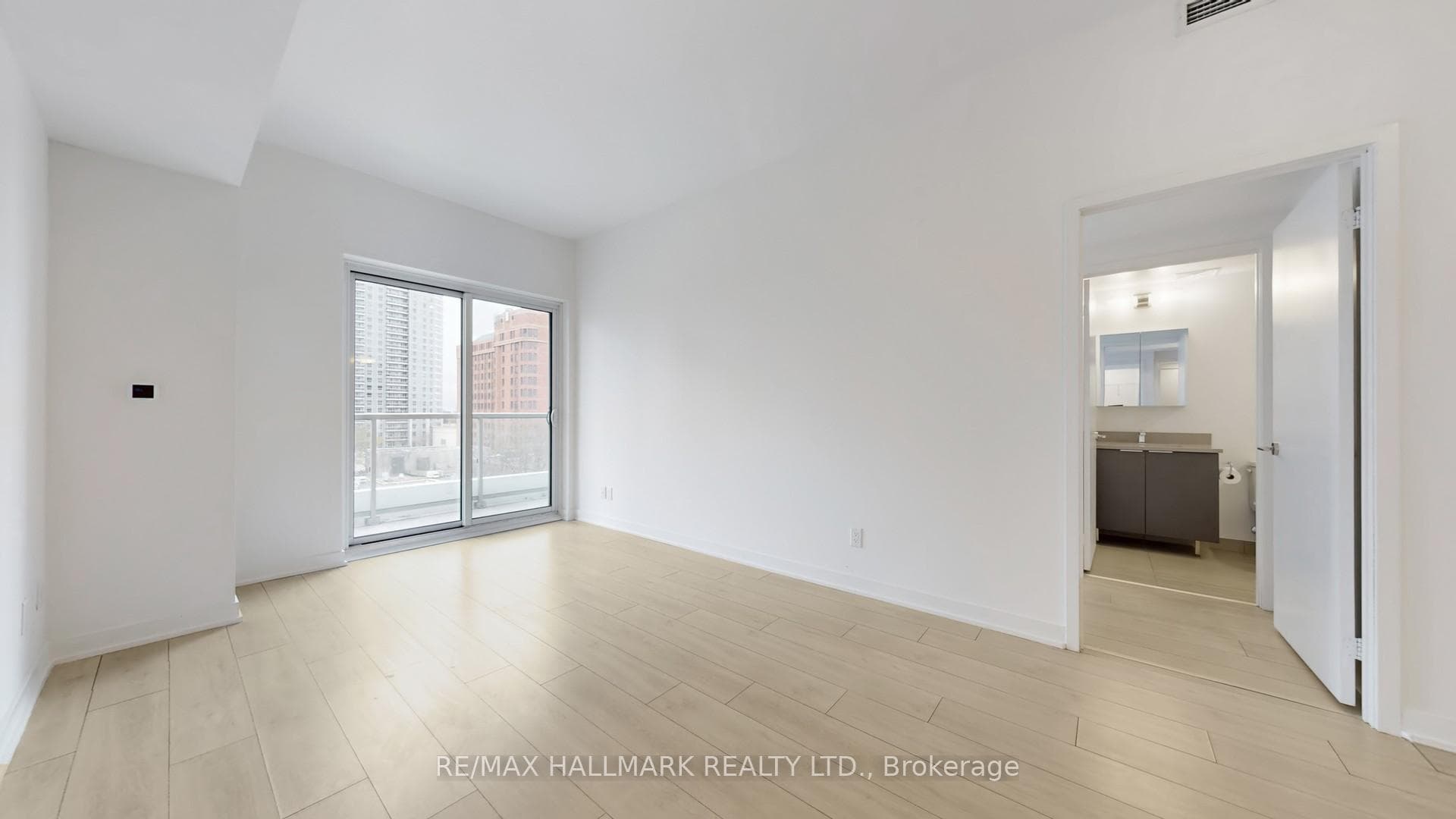 2033 Kennedy Road Unit 720 photo 9