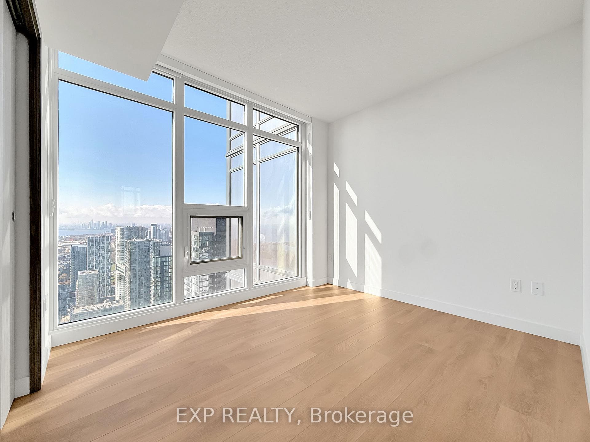 3 Concord Cityplace Way Unit 5211 photo 23