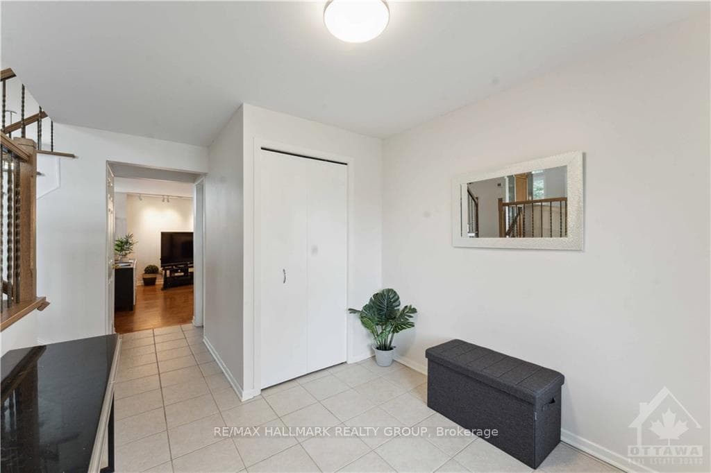 42 RIDGEBURN Gate photo 3