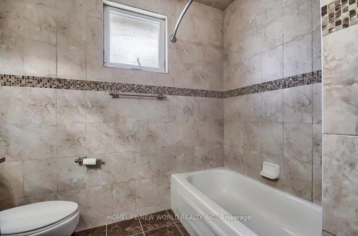 756 Elgin Street photo 17