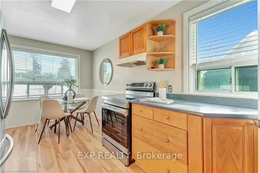10 Rosewood Avenue photo 10