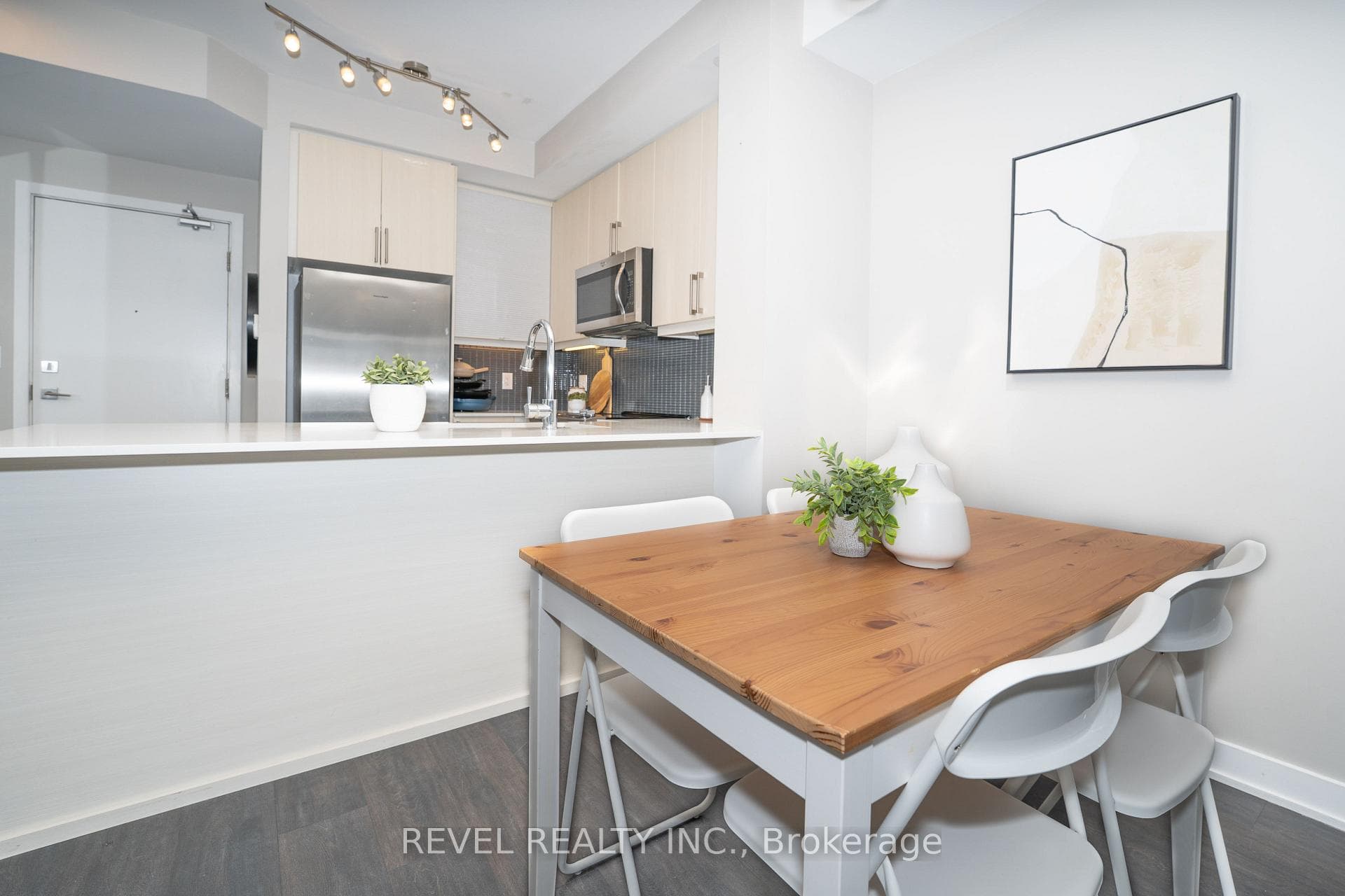4633 Glen Erin Drive Unit 1705 photo 13