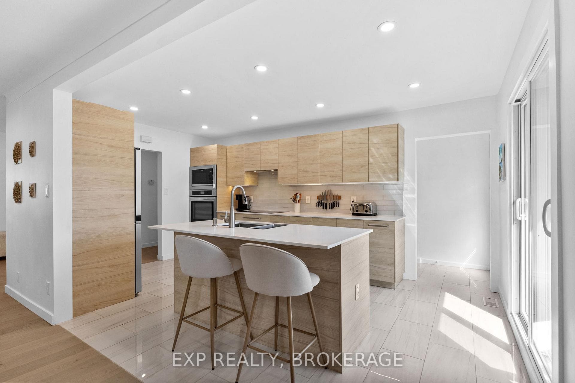1502 Farnsworth Avenue photo 4