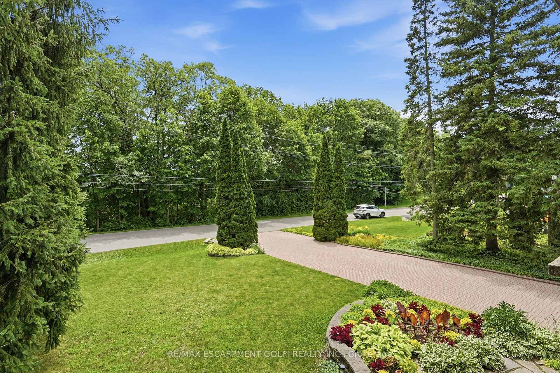 5 MAPLE Avenue photo 37