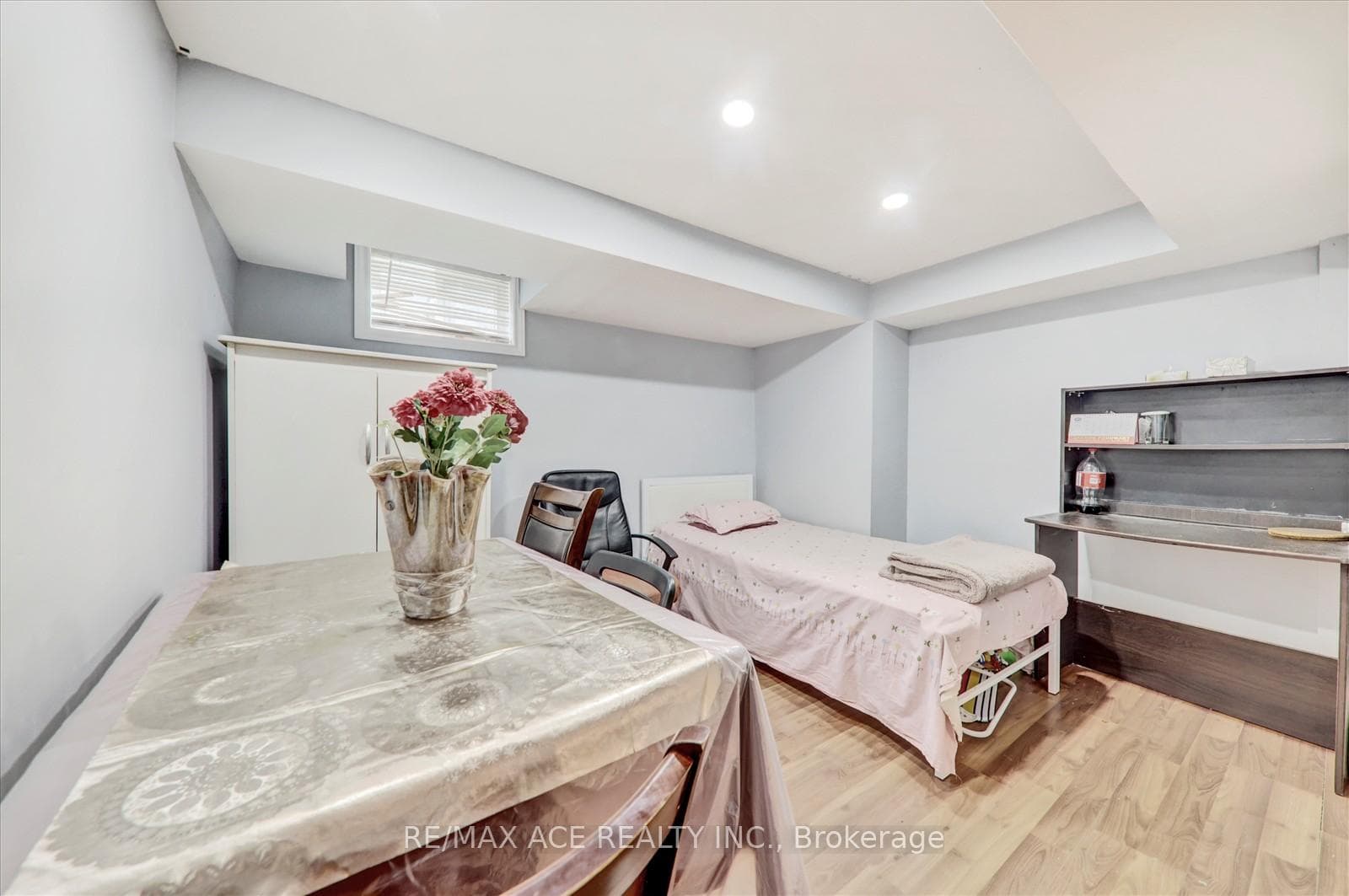 10 Blakemanor Boulevard photo 29