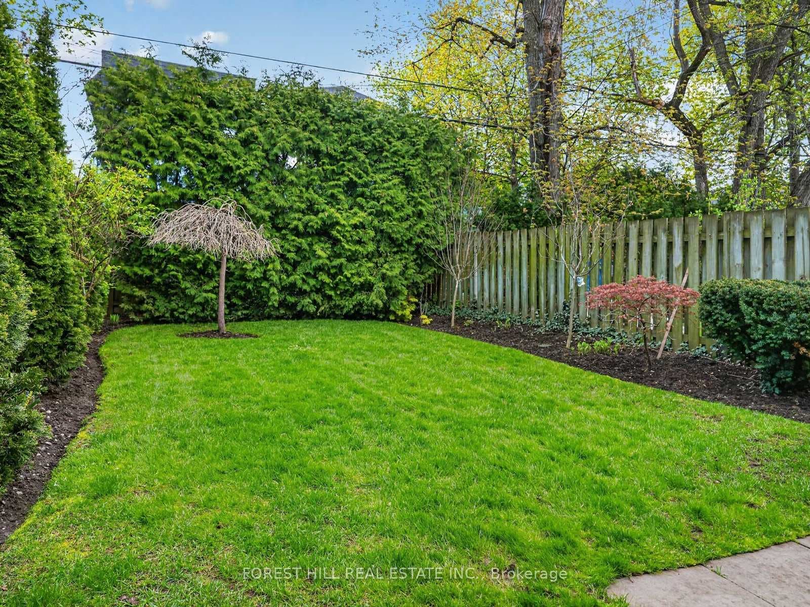 1045 Spadina Road photo 38