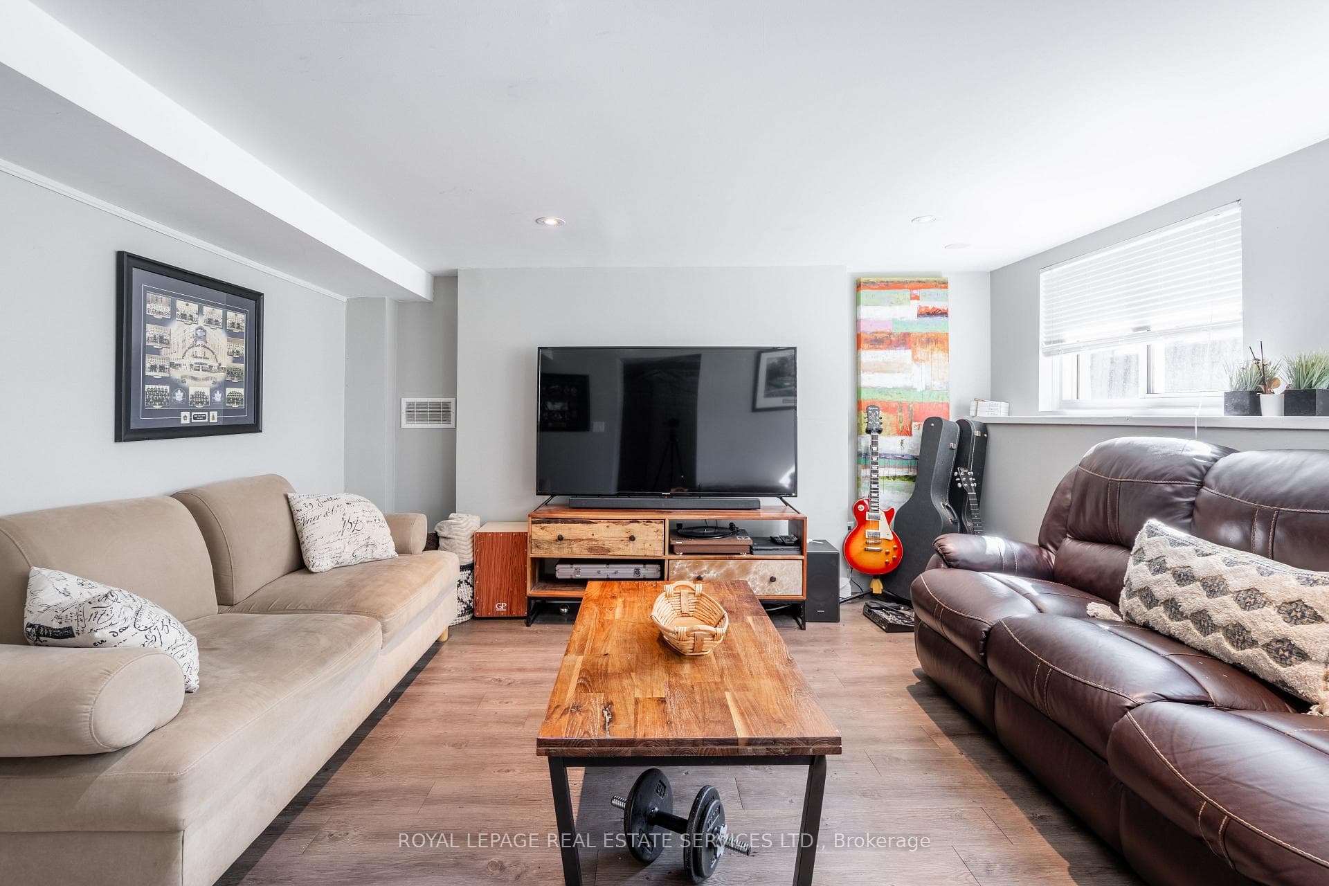 585 Hager Avenue photo 30