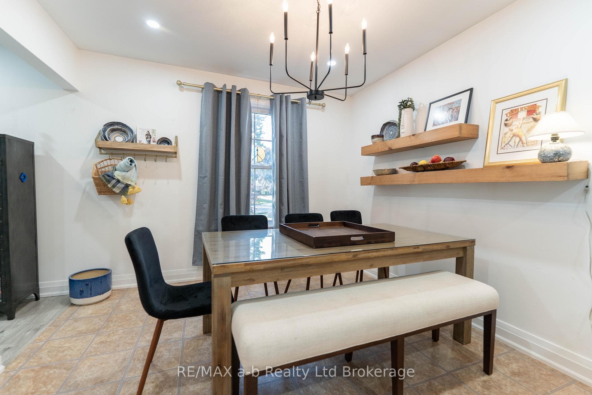 6 Camdon Court photo 12