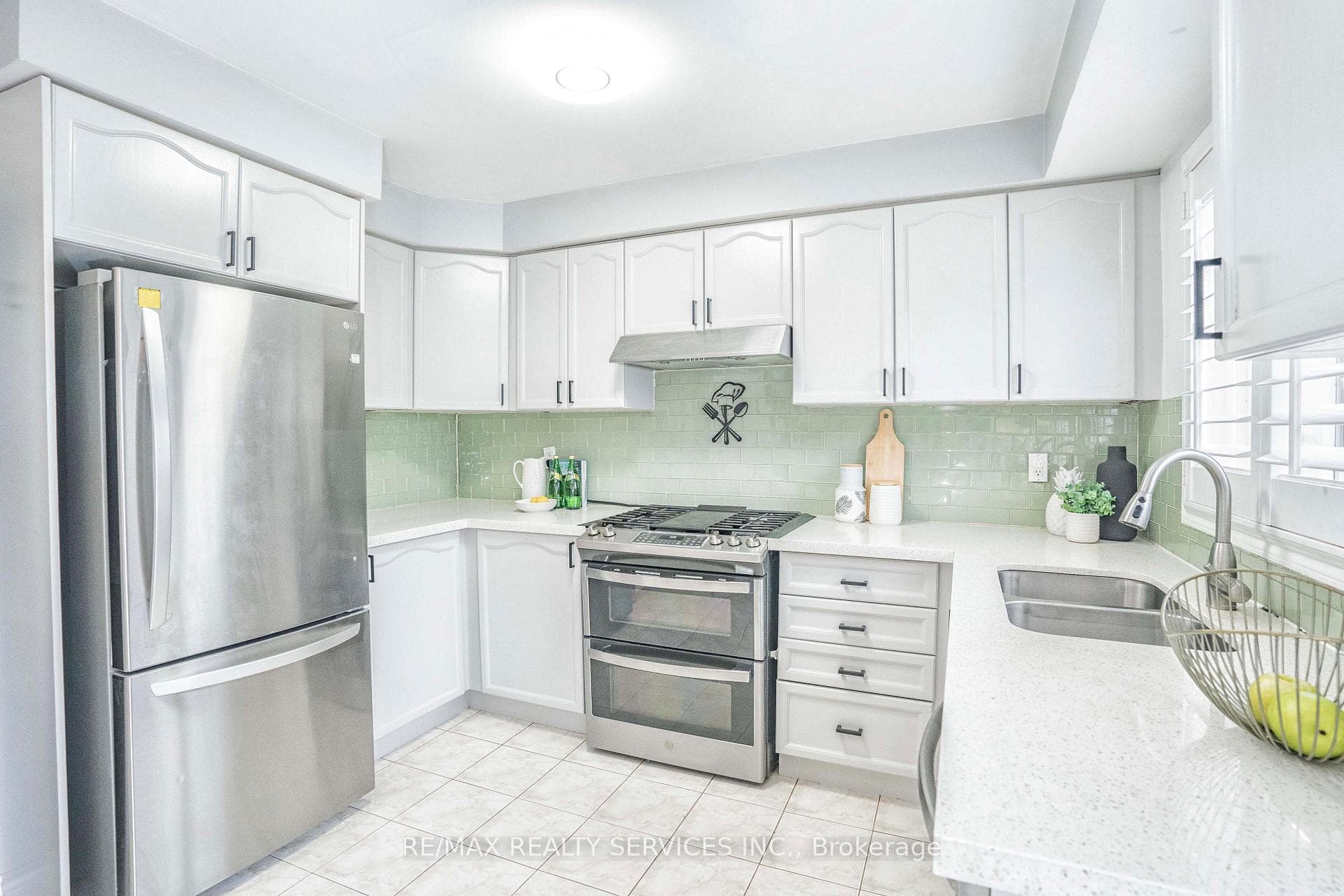 78 Rowland Street photo 17