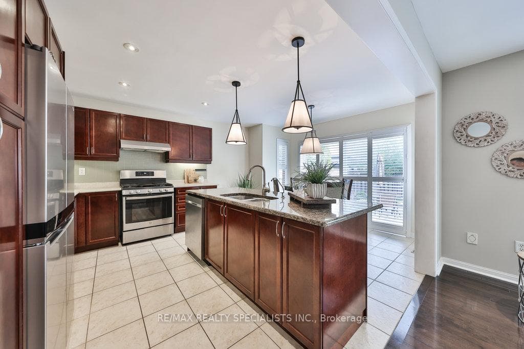 1023 Ferguson Drive photo 5