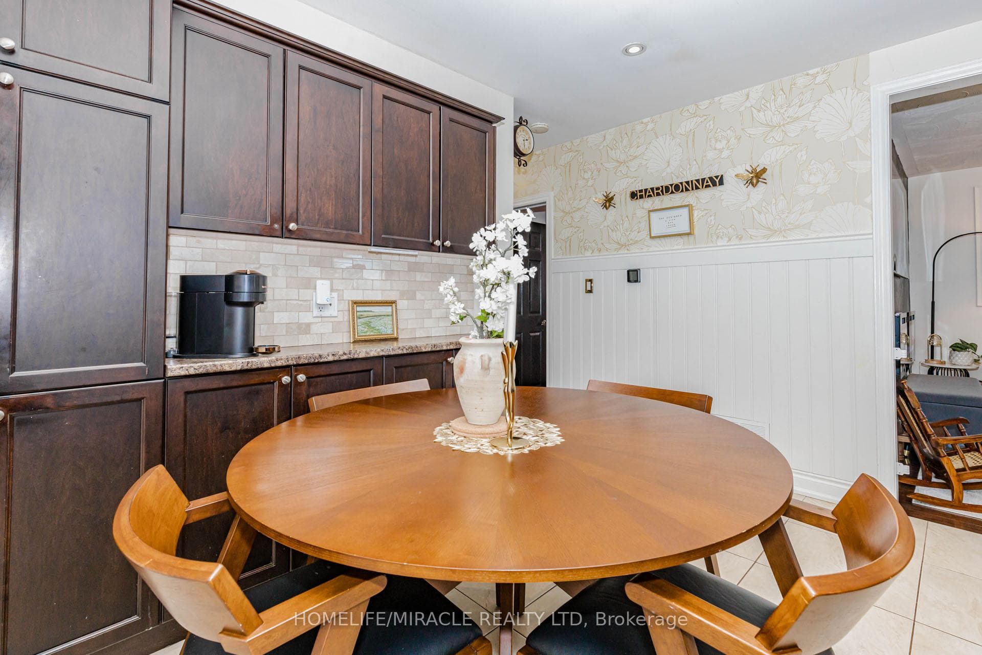 403 Delrex Boulevard photo 19
