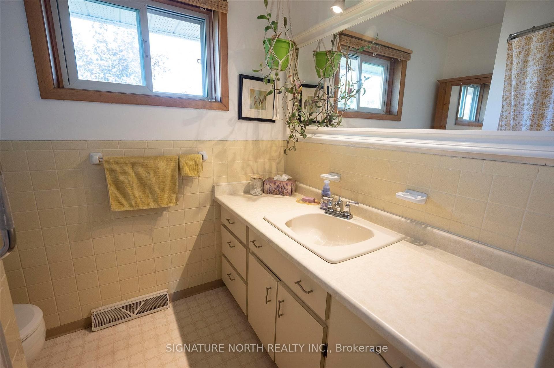 125 Winnipeg Avenue photo 31