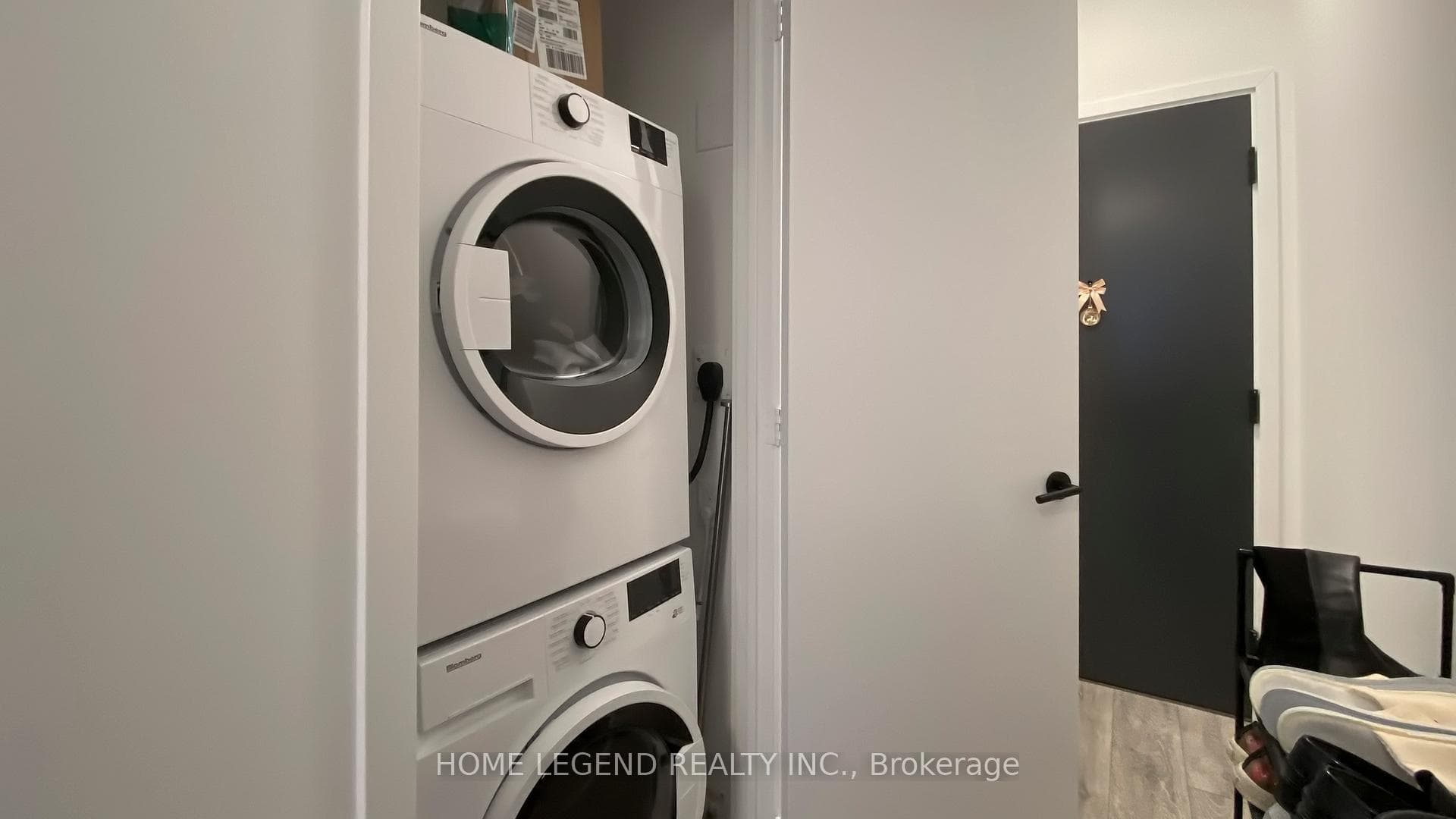 108 Peter Street Unit 902 photo 32