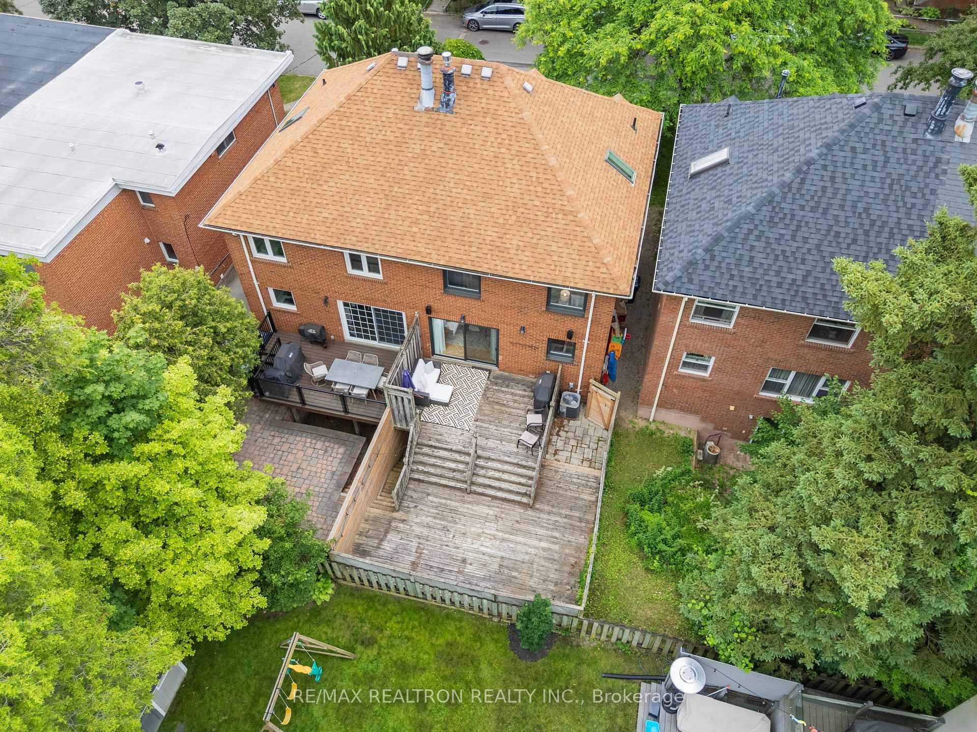 250 Glenforest Road photo 38