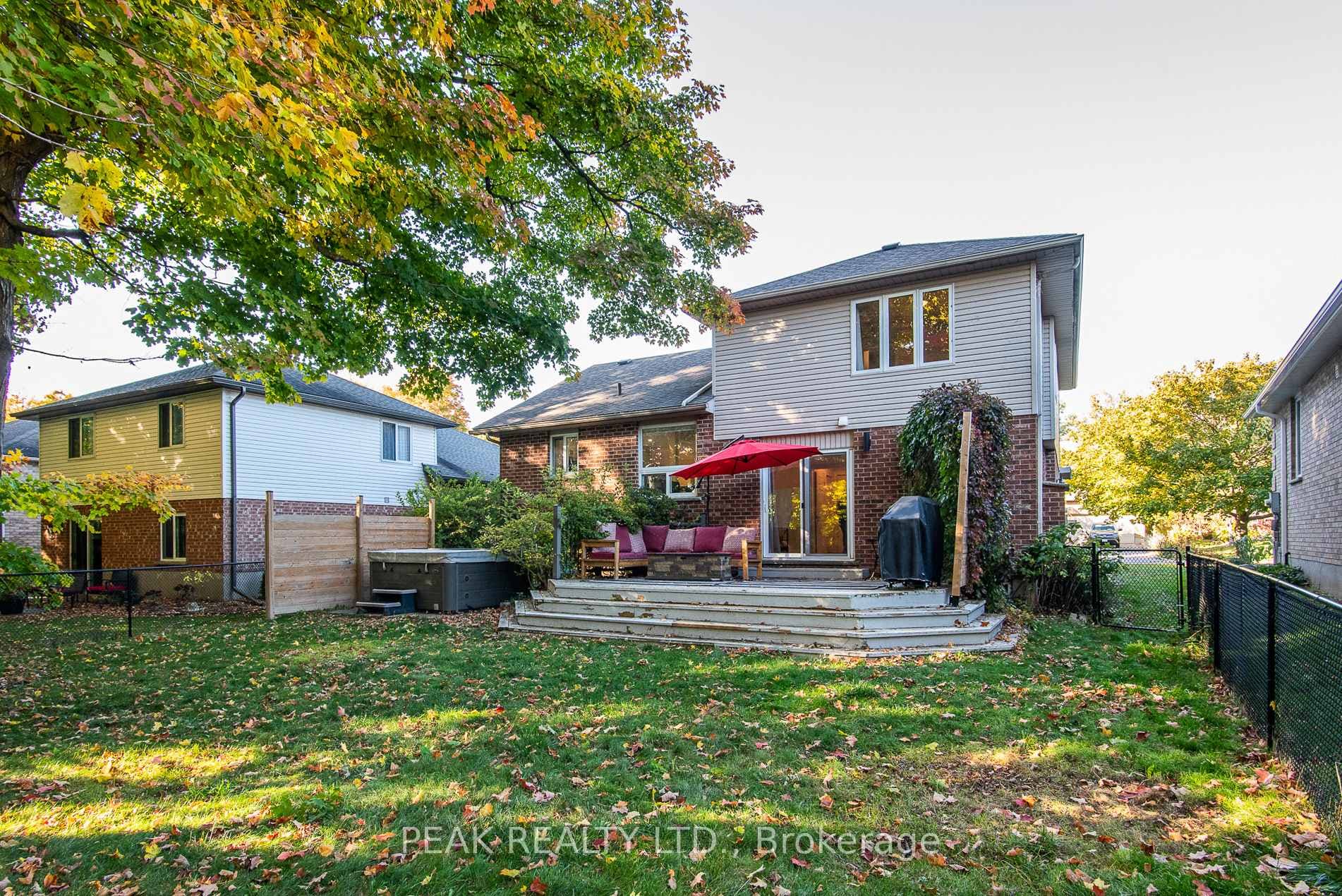 51 Eby Crescent photo 37